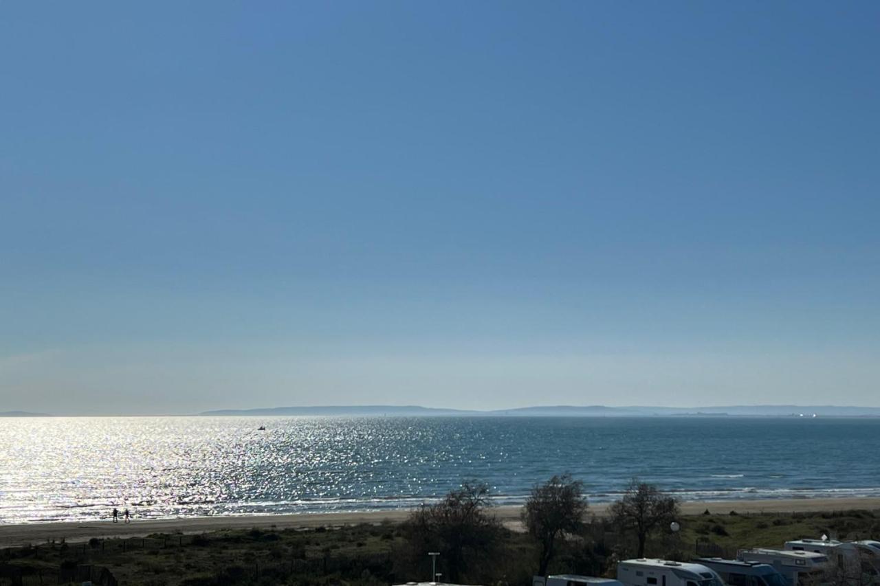 Le Soleil Couchant Le Grau-du-Roi Extérieur photo